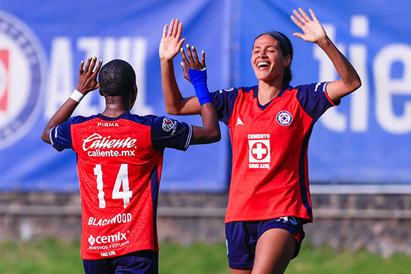 Cruz Azul Femenil contra Bravas