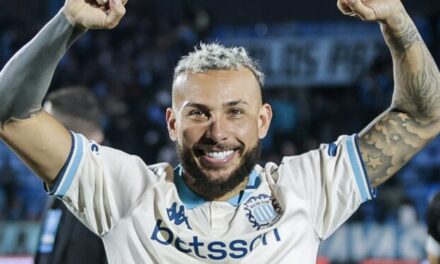 Con un golazo de Duván Vergara, Racing ganó en Córdoba y sumó su primer triunfo en el Clausura