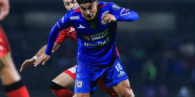Cruz Azul deja dudas en su debut: empata sin goles ante Mazatlán en el inicio del Apertura 2025