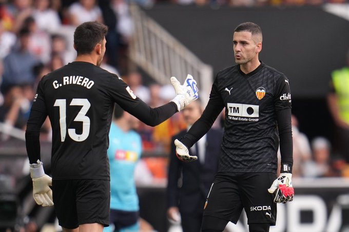 Valencia 0 -1 Alavés: El Valencia pierde uno de los últimos trenes a Europa