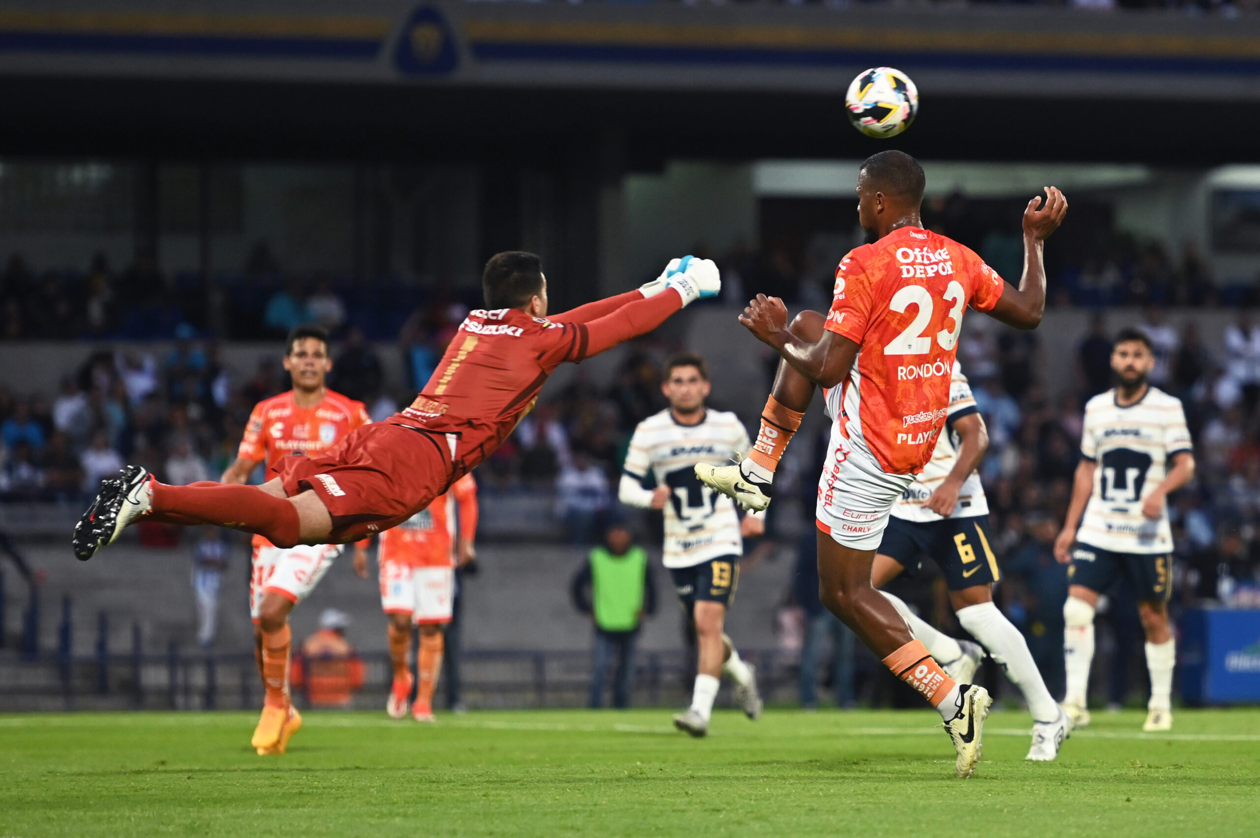 Pumas alcanzó dos victorias seguidas en el torneo y Pachuca perdió por segunda vez en el mismo