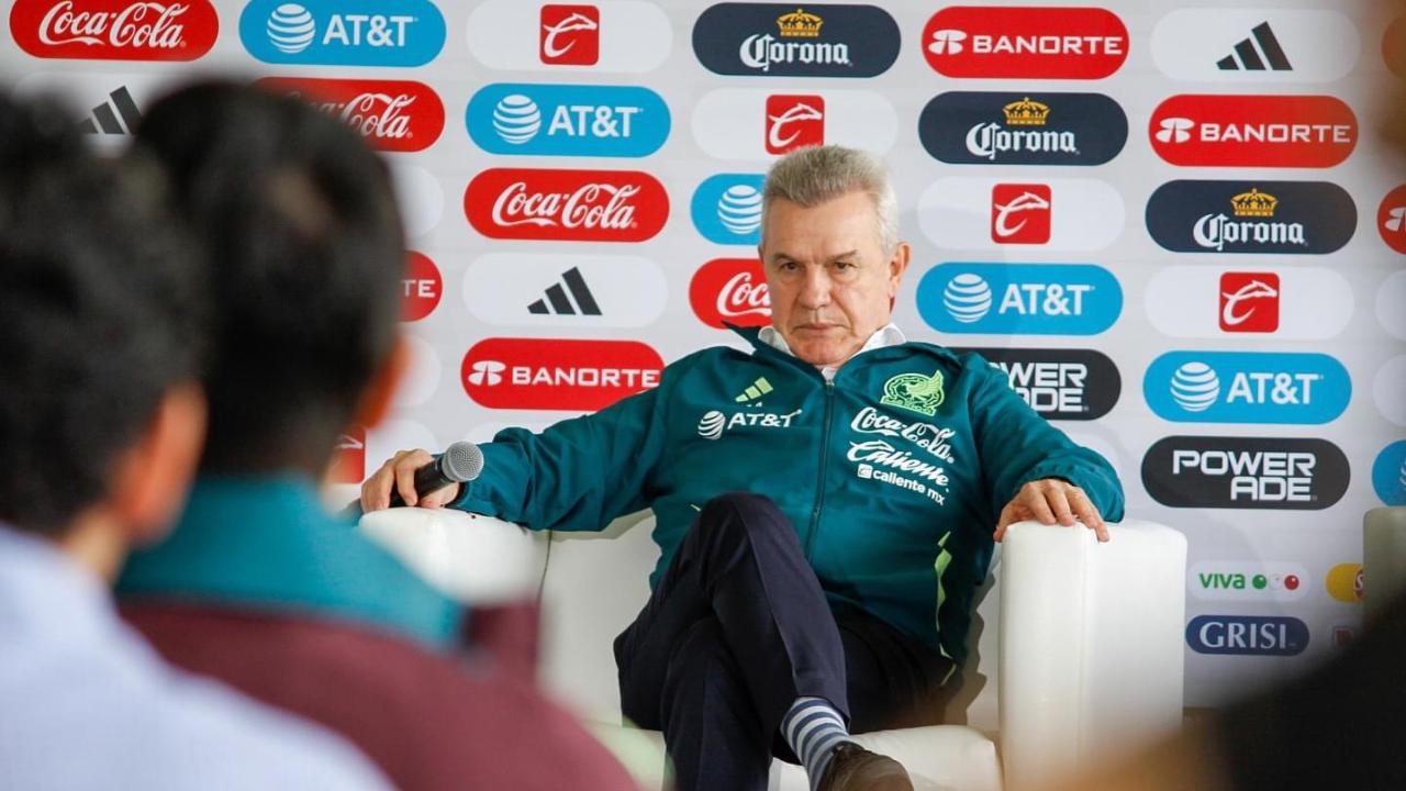 Aguirre dijo que hay suficiente tiempo para armar una buena selección