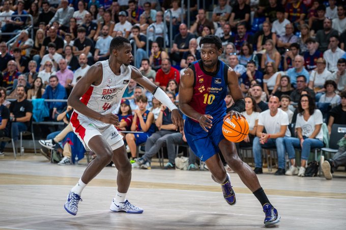 Baskonia asalta el Palau y se impone al Barça