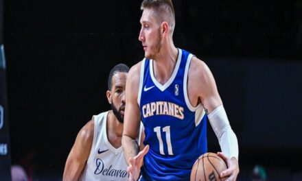 Capitanes hace su magia ante Blue Coats sumando una tercera victoria