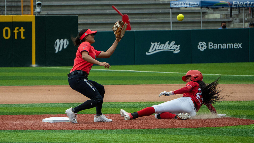 ¡Pierden la racha en casa! Diablos Rojos del México Femenil cae ante El Águila de Veracruz