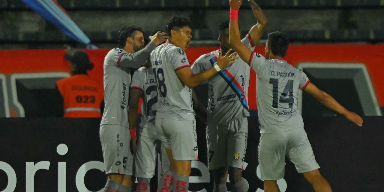 El Nacional avanza en un dramático partido ante Blooming