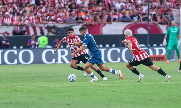 Racing tropezó en La Plata y ahora piensa en Boca