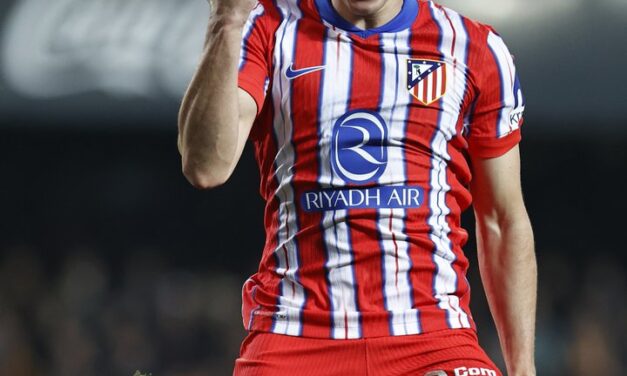 El Atlético gana con solvencia en Mestalla