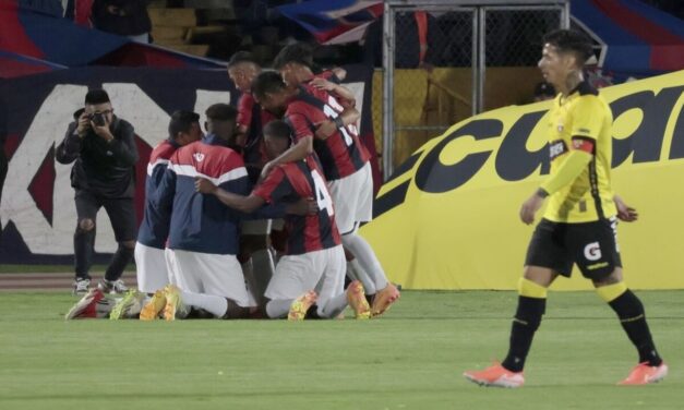 La noche amarilla se volvió a pintar de azulgrana