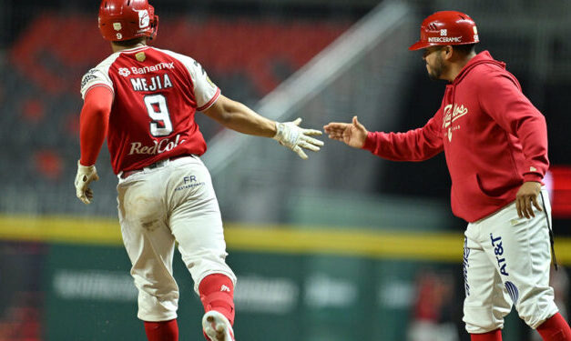 Diablos Rojos del México brilla después de la  lluvia y se impone ante Piratas
