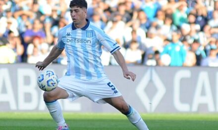 Racing aguantó con uno menos y se metió en cuartos con un gol agónico ante Newell’s
