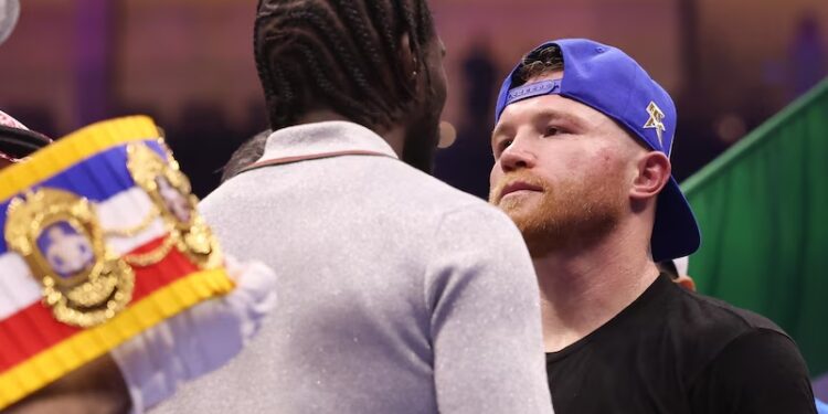 Canelo lleva cuatro años sin noquear; Crawford está invicto