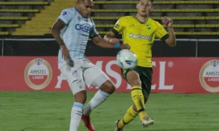 Universidad Católica clasifica invicto a octavos de final en la Sudamericana 2025