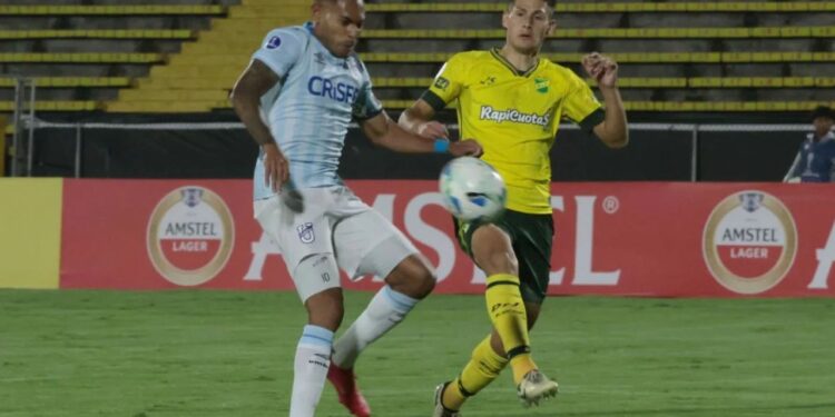 Universidad Católica clasifica invicto a octavos de final en la Sudamericana 2025
