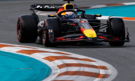 Verstappen se impone y gana una ajustada pole en Miami