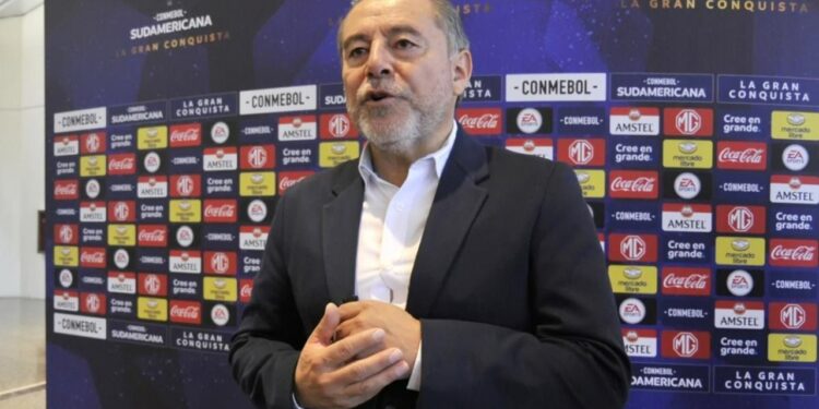 Isaac Álvarez habla sobre la demora en fichajes para Liga