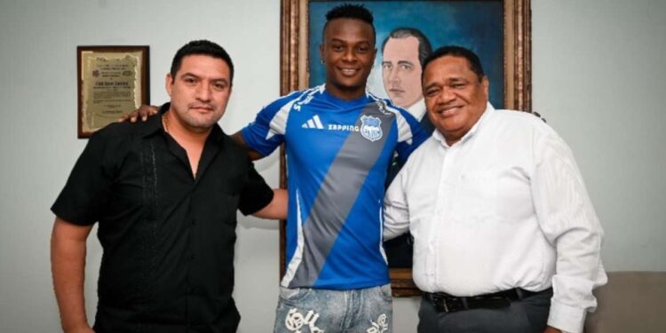 José “Tin” Angulo es nuevo refuerzo de Emelec para la LigaEcuabet 2025