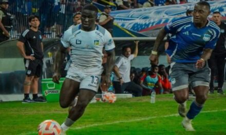 Liga se refuerza ante la salida de De la Cruz