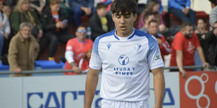 Juan Díaz, la perla del Cádiz, comienza la pretemporada con el primer equipo