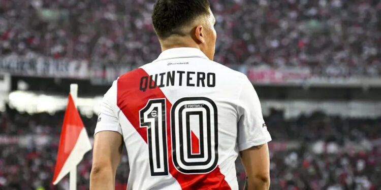 El regreso del 10, Juanfer aterriza en Núñez