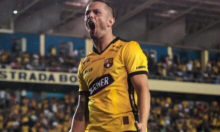 Octavio Rivero vuelve a Ecuador para acelerar su recuperación y tener minutos ante LDU