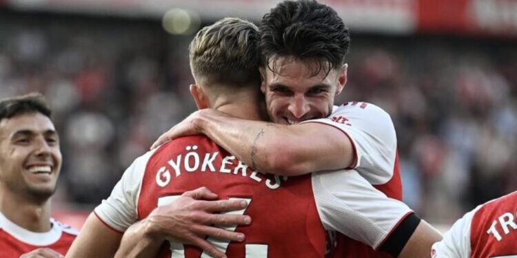 ¿Tiene equipo el Arsenal para ganar todo?