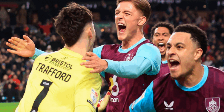 Gol peruano: Oliver Sonne le dio el triunfo agónico al Burnley sobre el Derby County