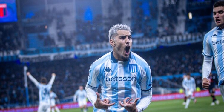 Racing perdió con Tigre en un final dramático y quedó preocupado de cara a la Copa Libertadores