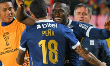¡HEROICO!: Alianza Lima venció 1-2 a Universidad Católica en Ecuador y clasificó
