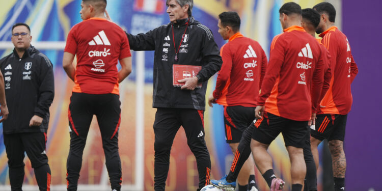 ¿Recambio generacional?: Así formaría Perú ante Uruguay en el Centenario de Montevideo