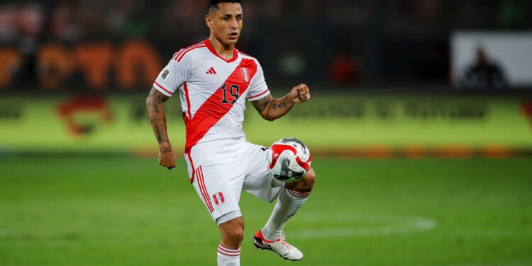 Yoshimar Yotún: “Mientras yo me sienta bien, siempre en mi cabeza va a estar jugar por la selección”