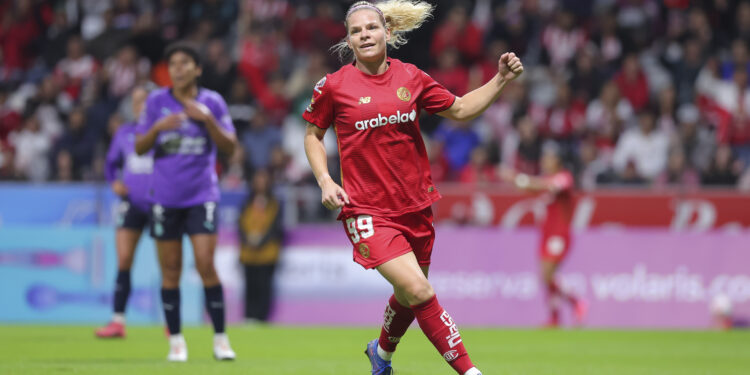 Las Diablas incendiaron el Infierno ante Chivas