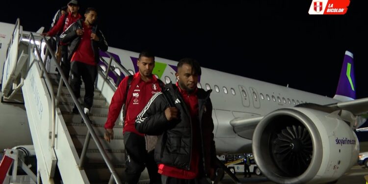 Ya están en Montevideo: Selección peruana llegó para partido ante Uruguay