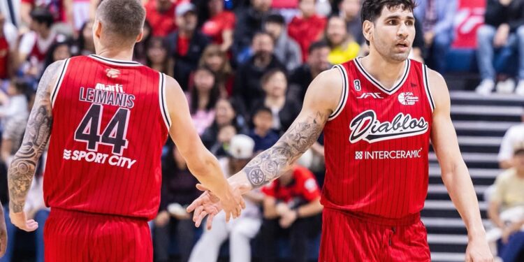 Diablos Rojos Baloncesto se lleva la victoria en un vibrante partido ante Abejas de León en la LNBP.