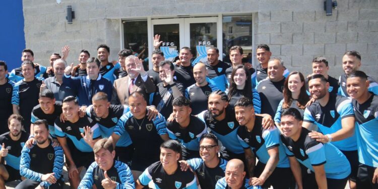 Luis Fernando Tena empieza su camino rumbo al Mundial